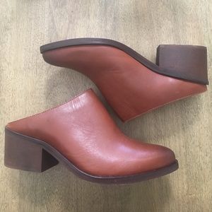BN Steven Steve Madden Leather Slip on Mules 8.5